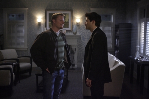 Still of Misha Collins and Aaron Pearl in Supernatural (2005)