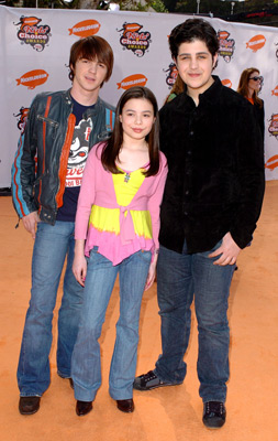 Drake Bell, Josh Peck and Miranda Cosgrove at event of Nickelodeon Kids' Choice Awards '05 (2005)