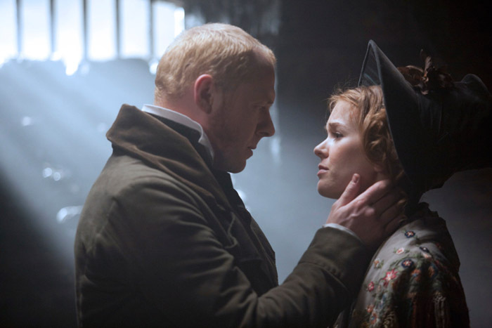 Still of Isla Fisher and Simon Pegg in Burke and Hare (2010)