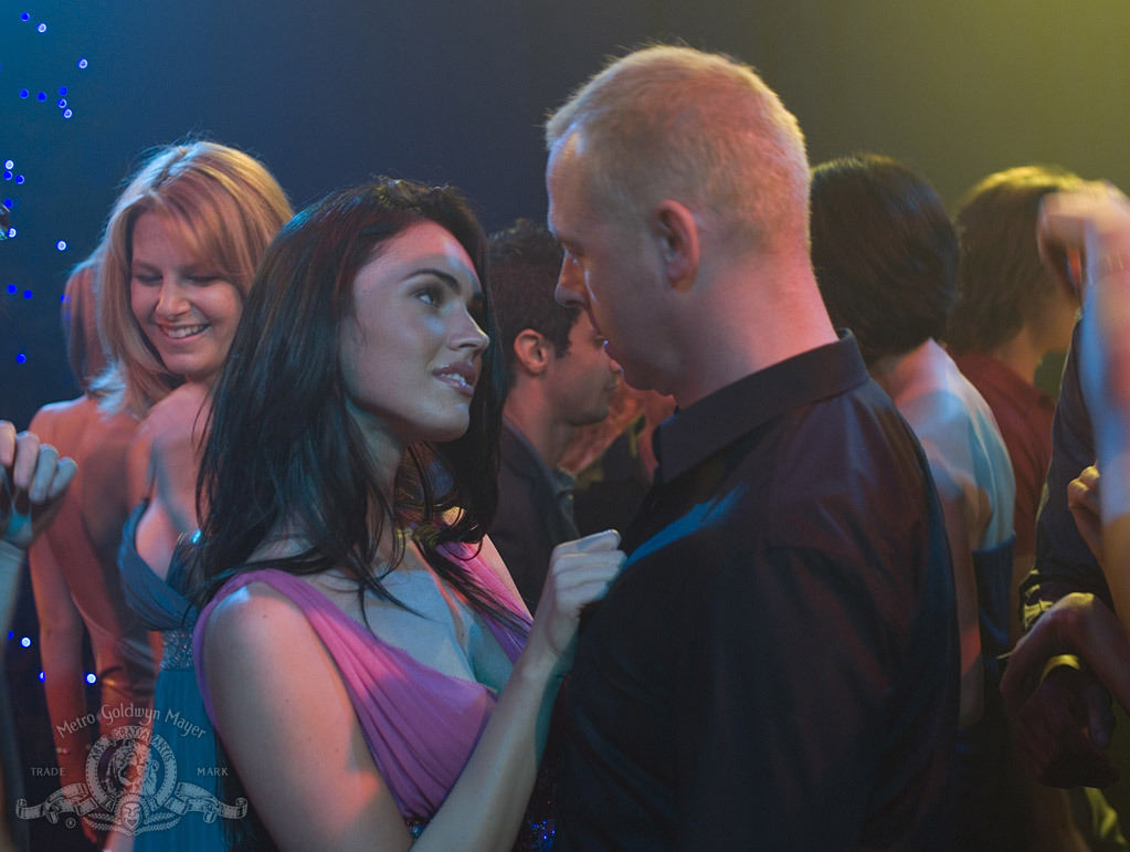 Still of Simon Pegg and Megan Fox in How to Lose Friends & Alienate People (2008)