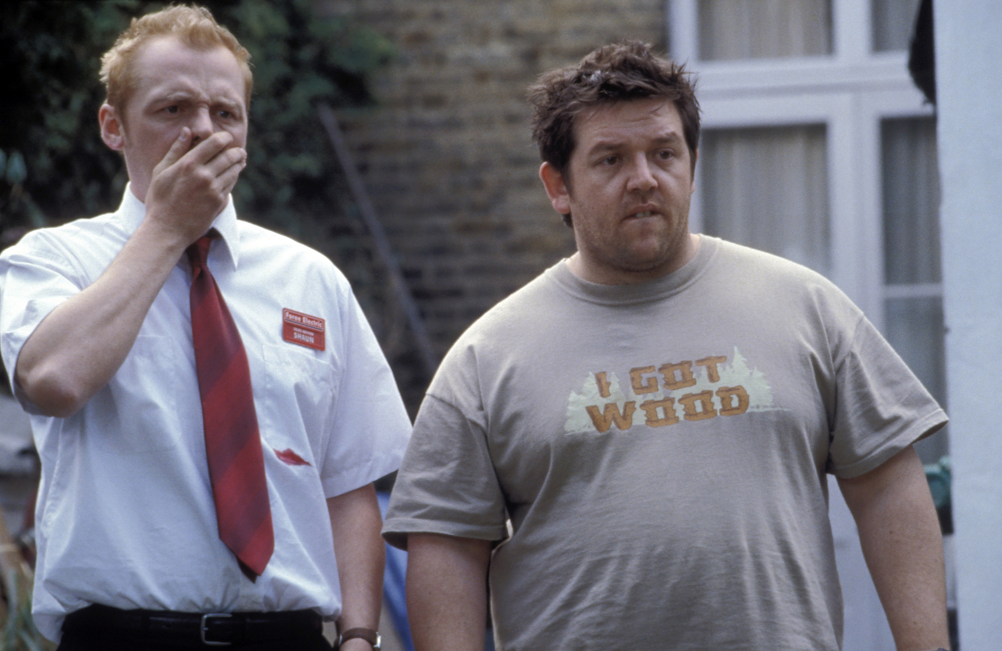 Still of Nick Frost and Simon Pegg in Shaun of the Dead (2004)