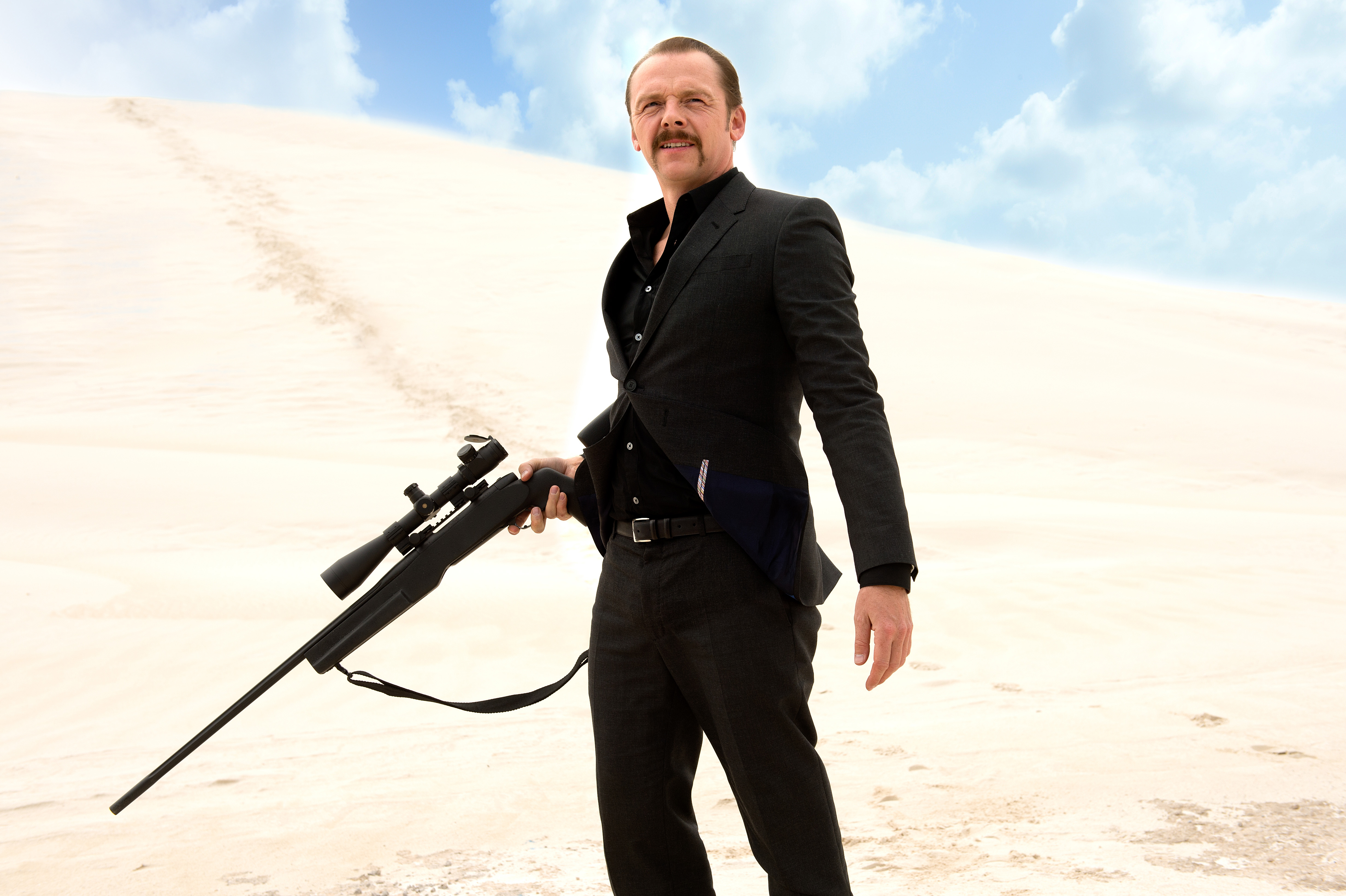 Still of Simon Pegg in Kill Me Three Times (2014)