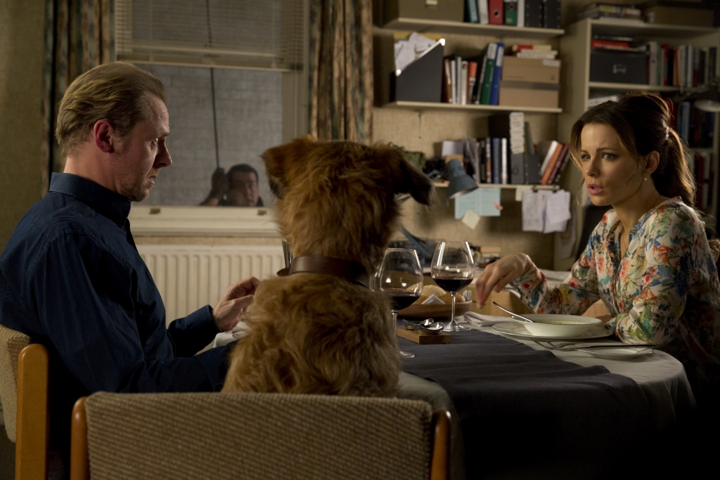 Still of Kate Beckinsale and Simon Pegg in Absolutely Anything (2015)