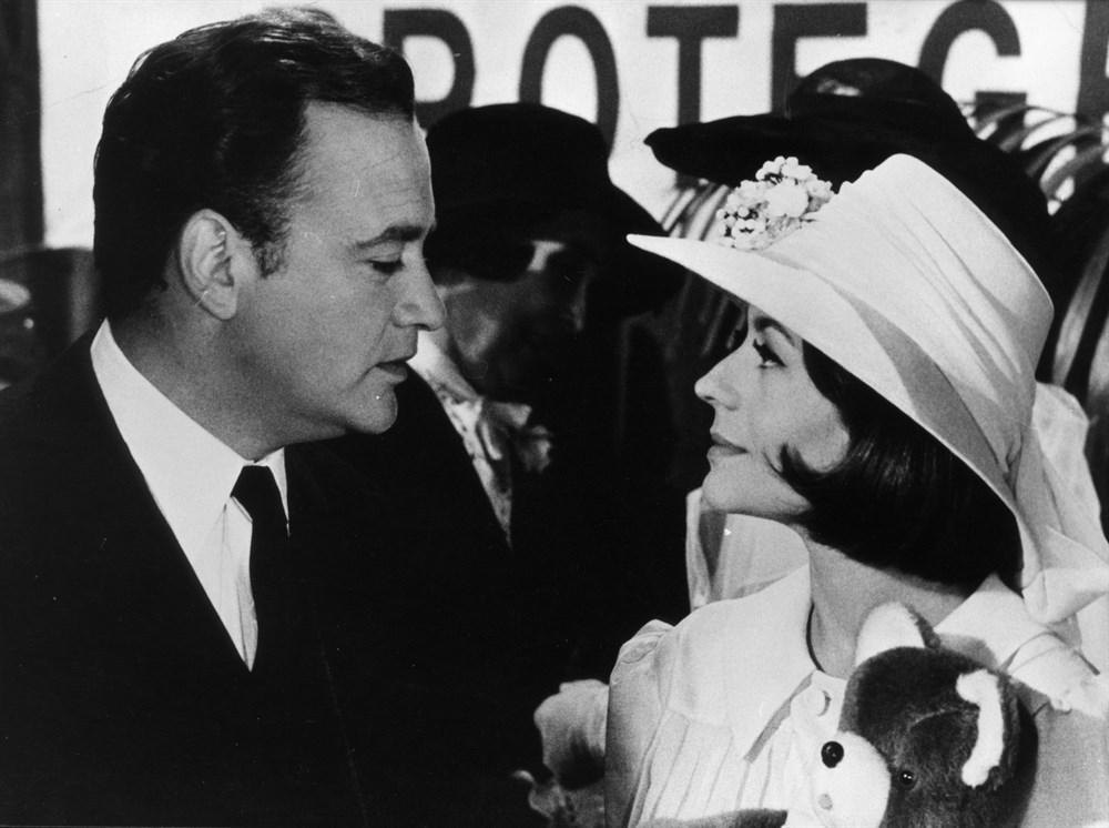Still of Annie Girardot and Raymond Pellegrin in La bonne soupe (1964)