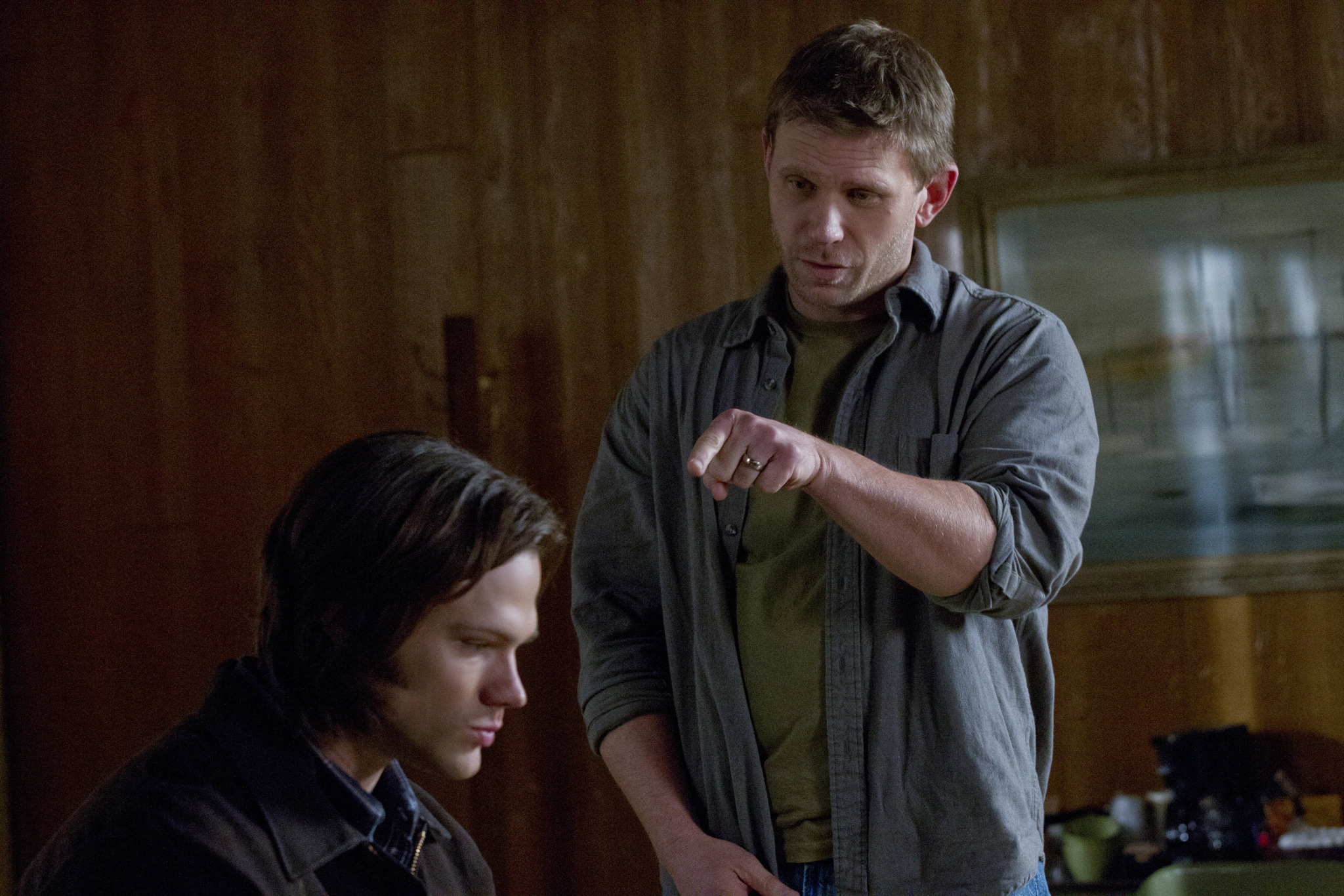 Still of Jared Padalecki and Mark Pellegrino in Supernatural (2005)