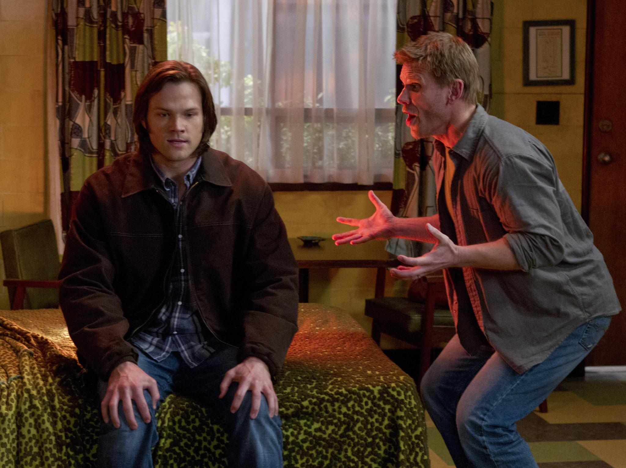 Still of Jared Padalecki and Mark Pellegrino in Supernatural (2005)