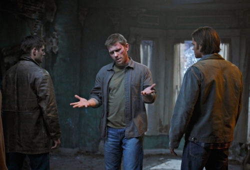 Still of Jensen Ackles, Jared Padalecki and Mark Pellegrino in Supernatural (2005)