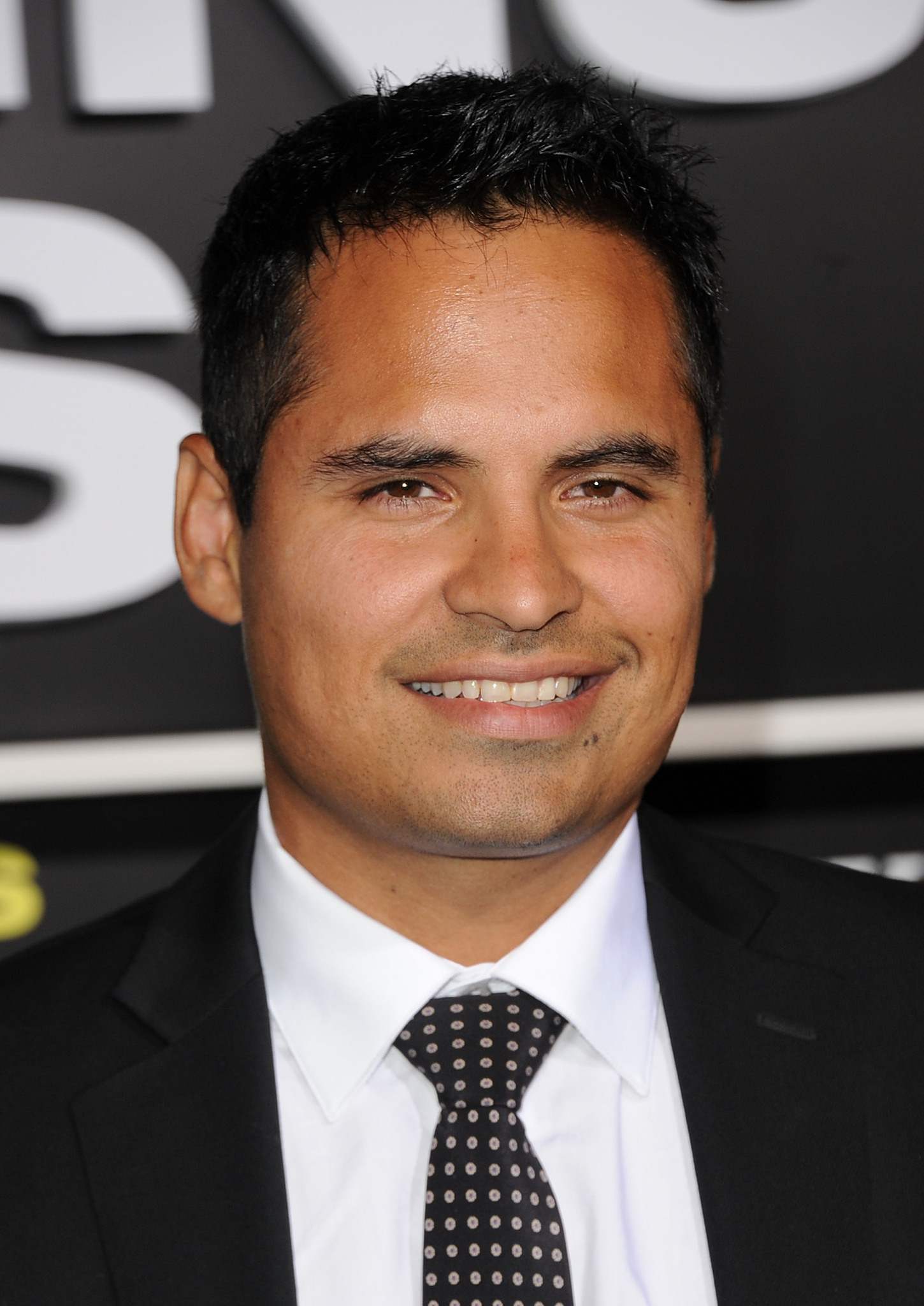Michael Peña at event of 30 Minutes or Less (2011)