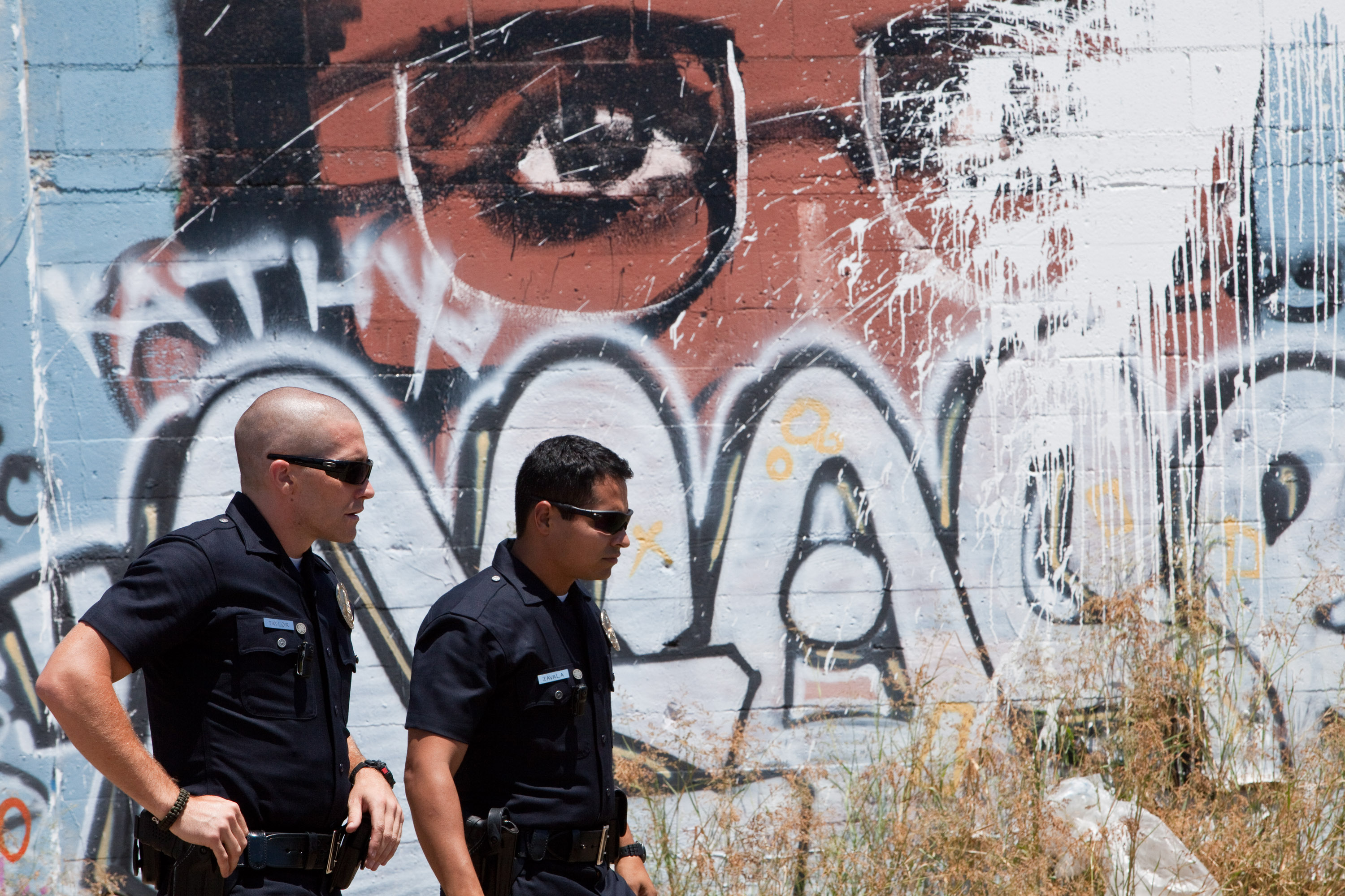 Still of Jake Gyllenhaal and Michael Peña in End of Watch (2012)