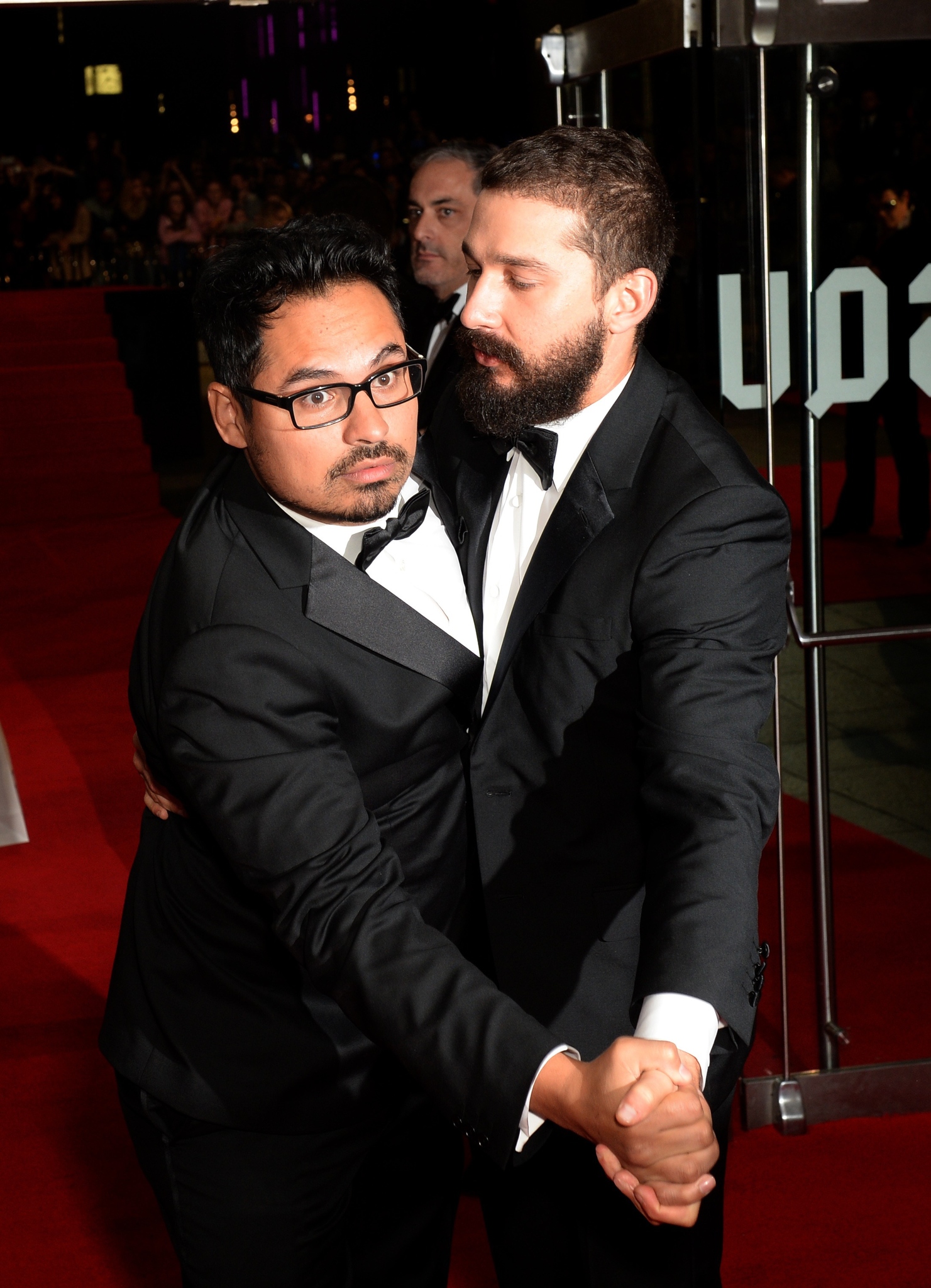Shia LaBeouf and Michael Peña at event of Inirsis (2014)