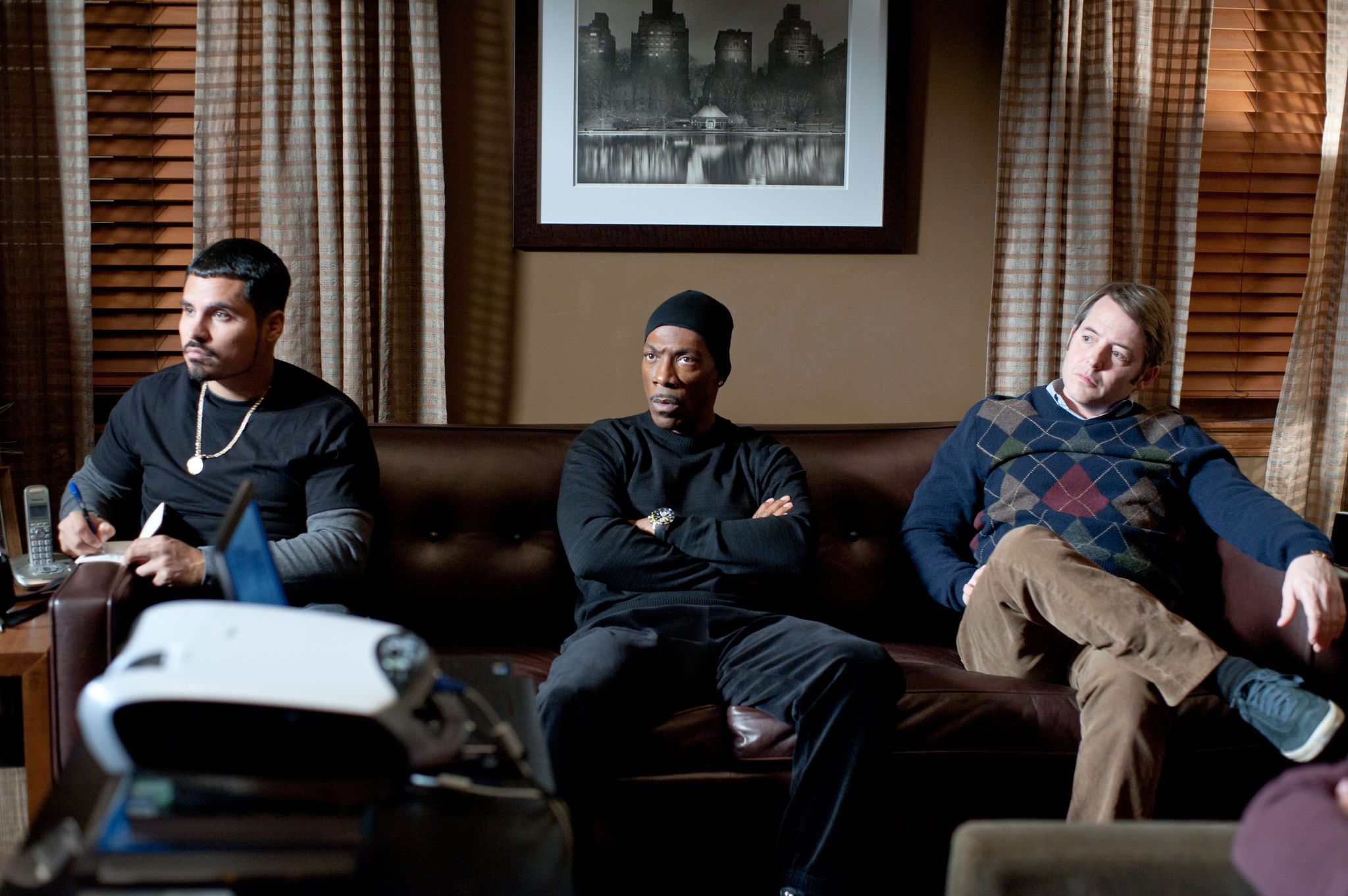 Still of Matthew Broderick, Eddie Murphy and Michael Peña in Dangoraizio apiplesimas (2011)