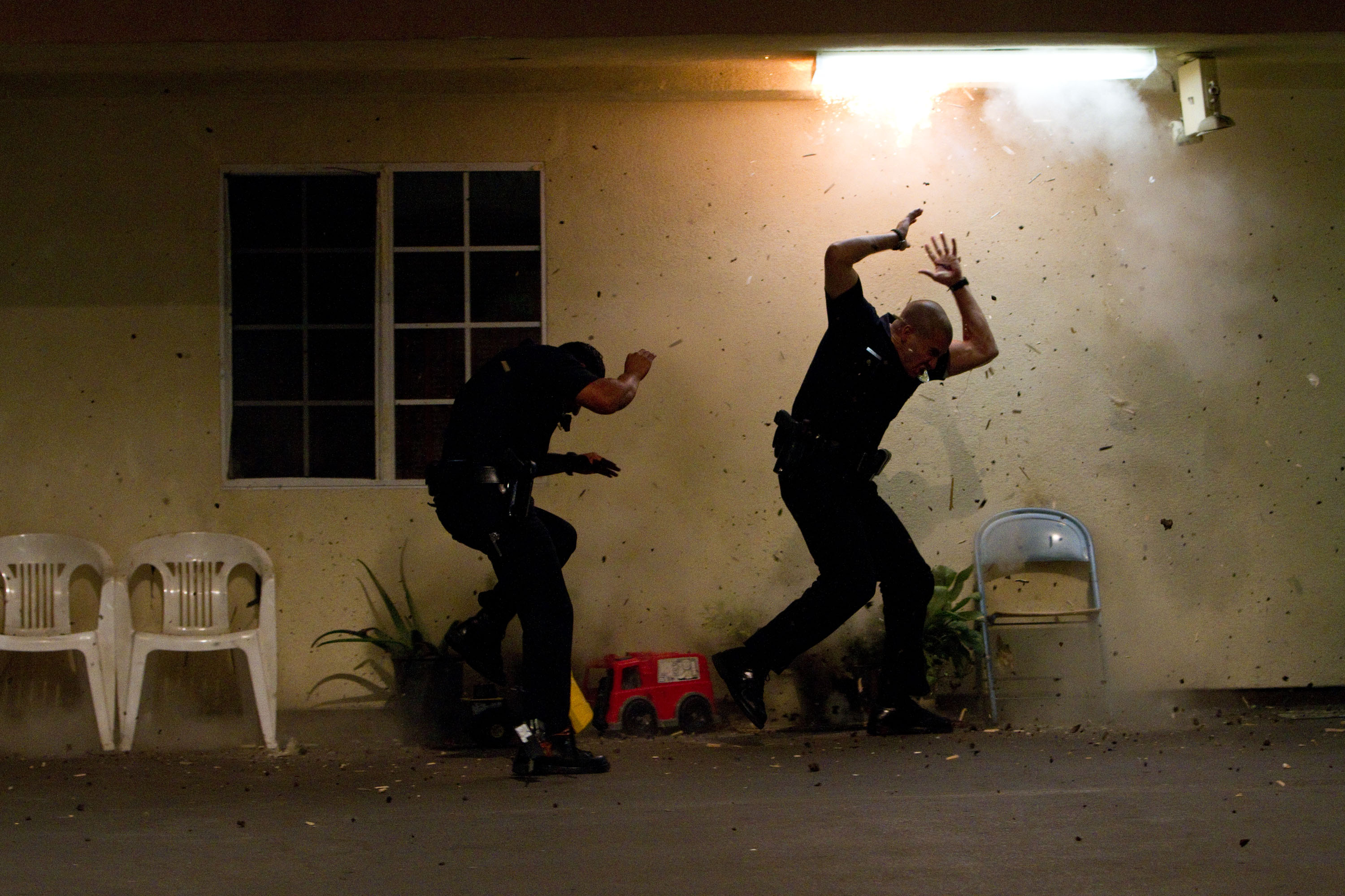 Still of Jake Gyllenhaal and Michael Peña in End of Watch (2012)