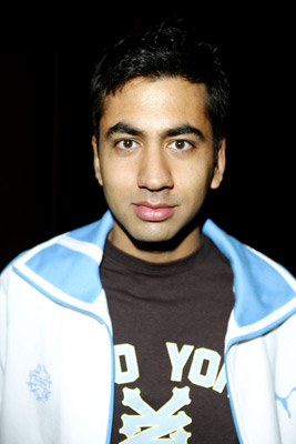 Kal Penn at event of Harold & Kumar Go to White Castle (2004)