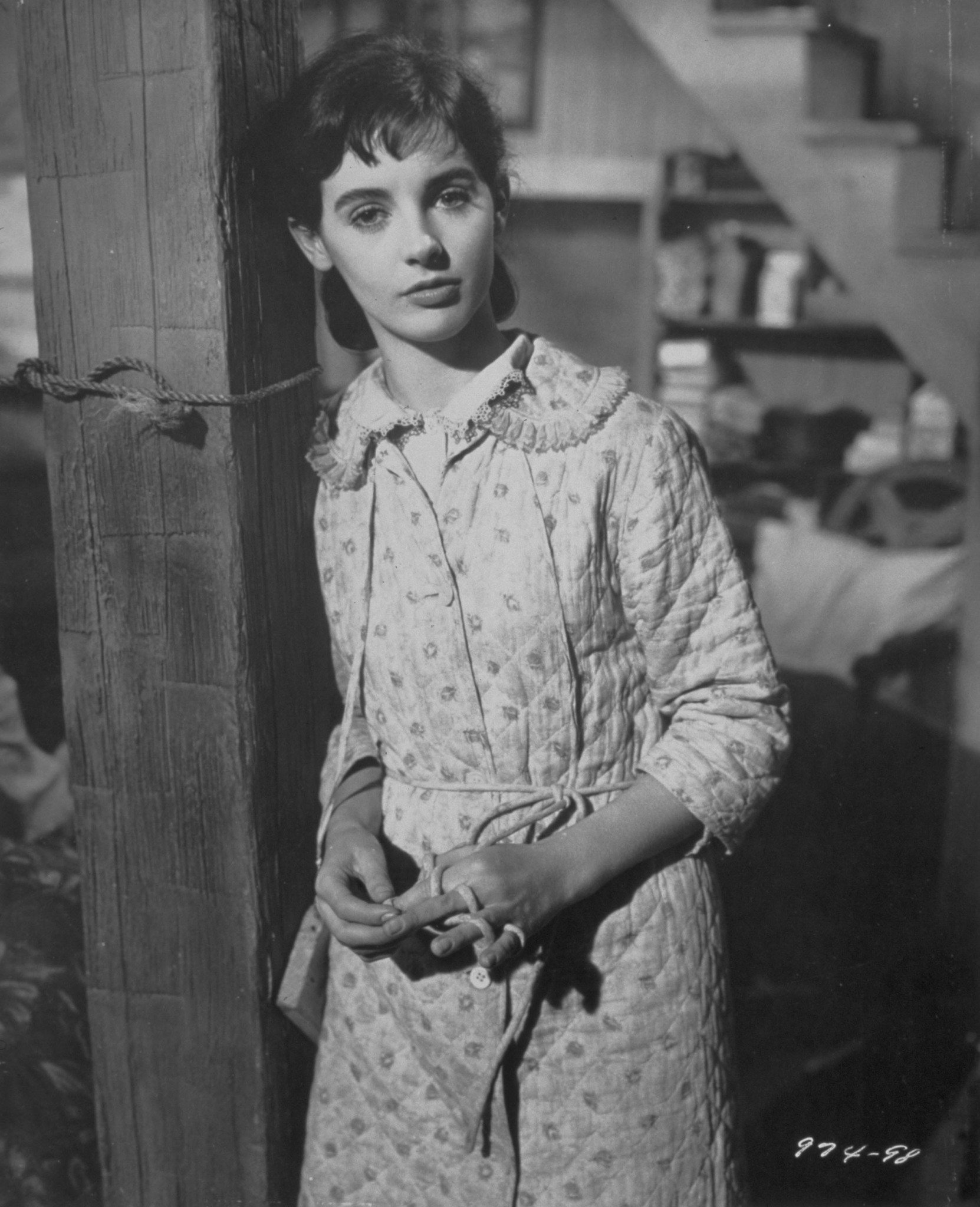 Still of Millie Perkins in The Diary of Anne Frank (1959)