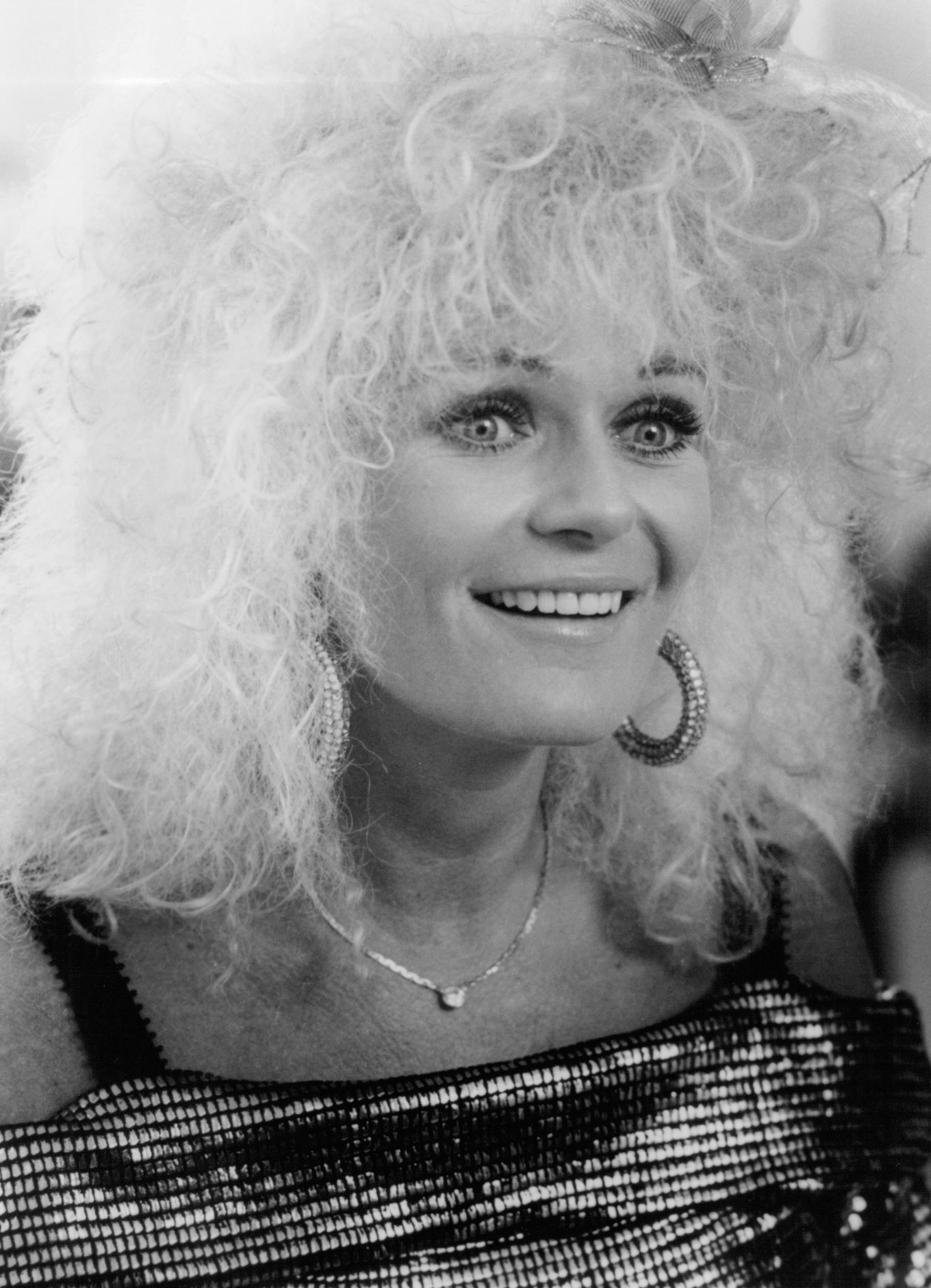 Still of Valerie Perrine in Maid to Order (1987)