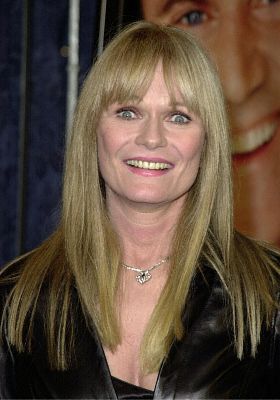 Valerie Perrine at event of What Women Want (2000)
