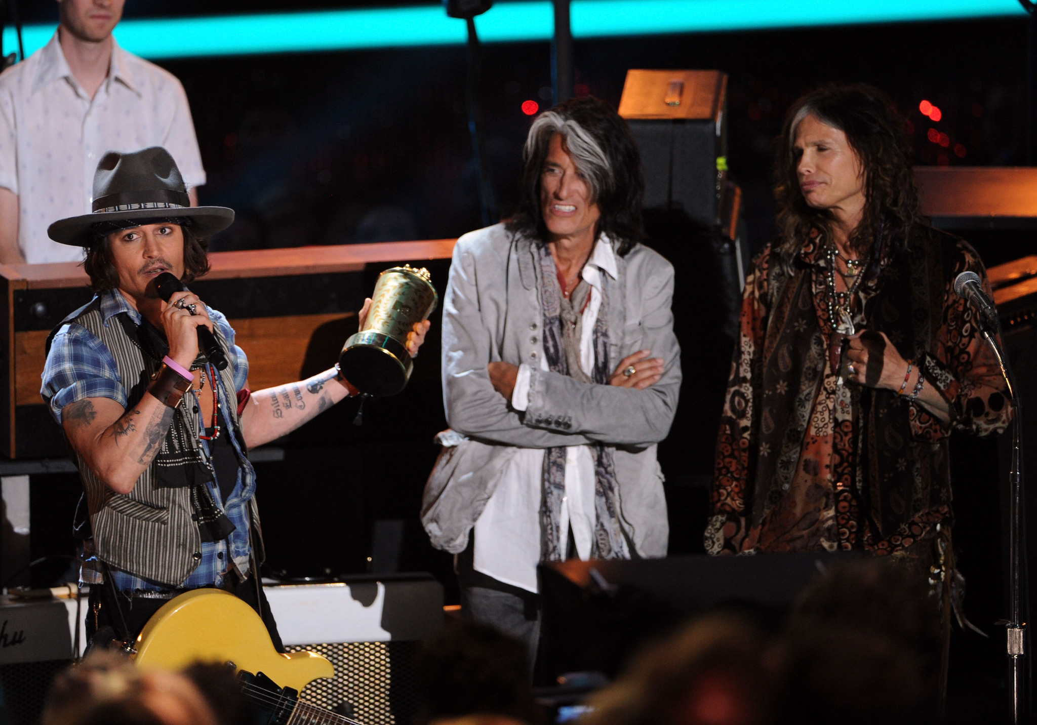 Johnny Depp, Joe Perry and Steven Tyler at event of 2012 MTV Movie Awards (2012)