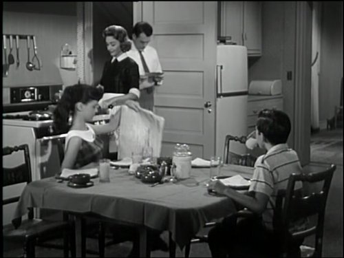 Still of Shelley Fabares, Donna Reed, Carl Betz and Paul Petersen in The Donna Reed Show (1958)