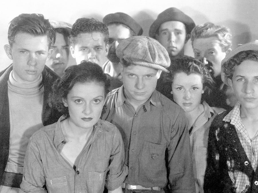 Still of Dorothy Coonan Wellman, Frankie Darro, Rochelle Hudson and Edwin Phillips in Wild Boys of the Road (1933)
