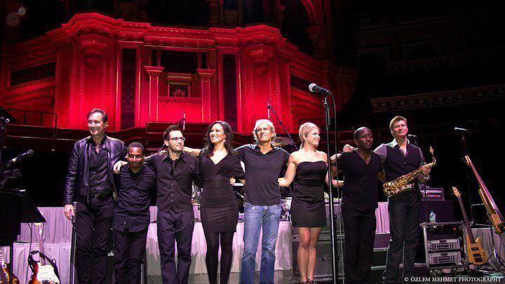 Final bow with Michael Bolton at the Royal Albert Hall in London