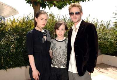 Anna Paquin, Shawn Ashmore and Ellen Page at event of Iksmenai. Zutbutinis musis (2006)