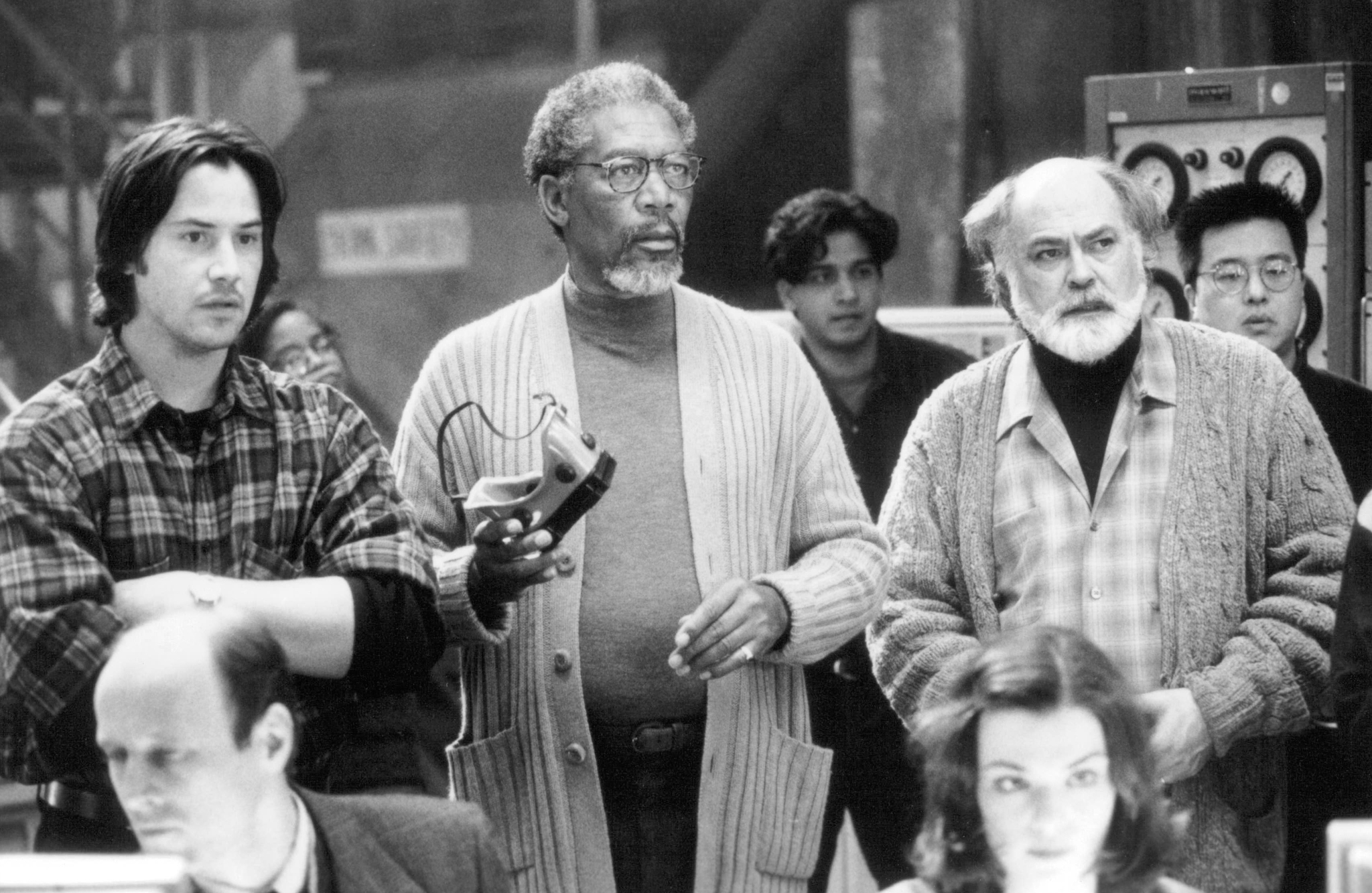 Still of Morgan Freeman, Keanu Reeves, Rachel Weisz and Krzysztof Pieczynski in Chain Reaction (1996)