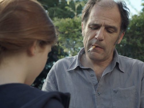 Still of Frédéric Pierrot and Yara Pilartz in Les revenants (2012)