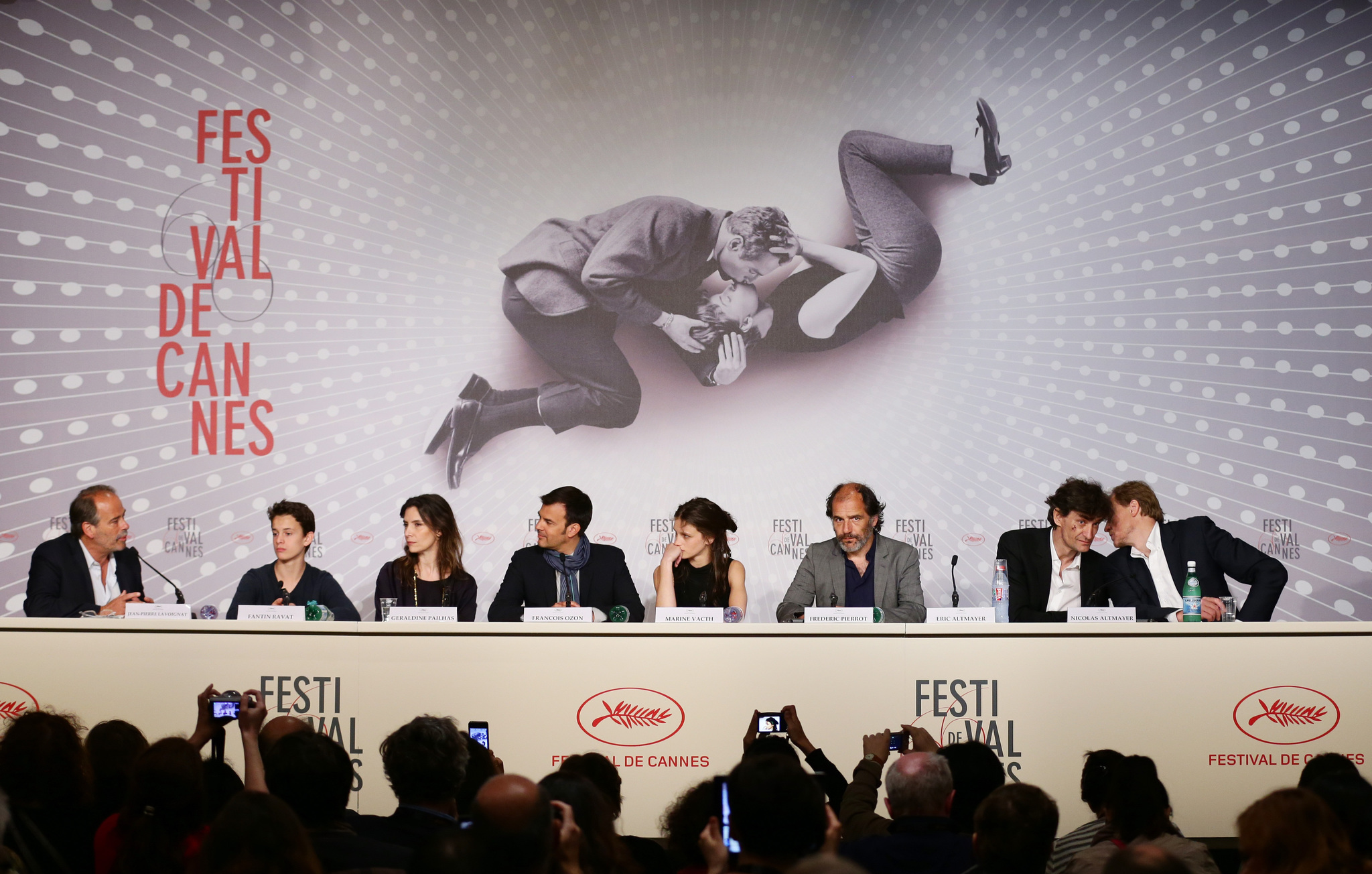 François Ozon, Géraldine Pailhas, Frédéric Pierrot, Fantin Ravat and Marine Vacth at event of Jauna ir grazi (2013)