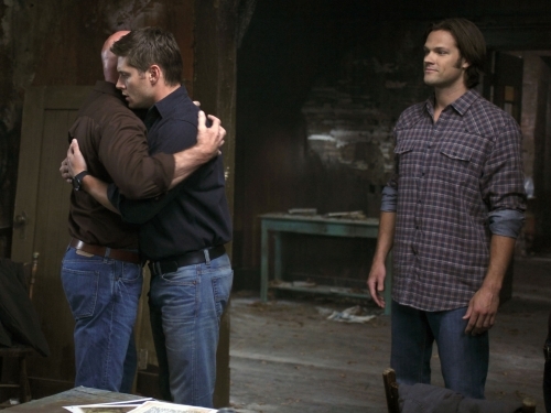 Still of Jensen Ackles, Jared Padalecki and Mitch Pileggi in Supernatural (2005)