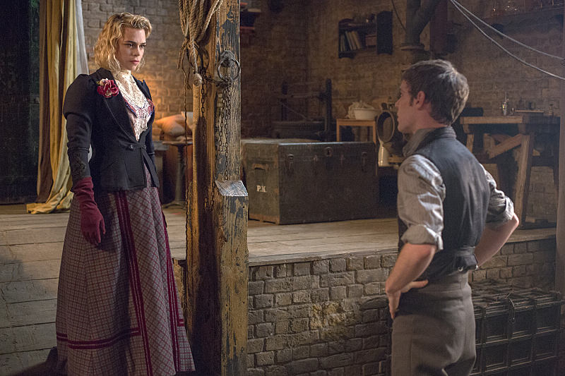 Still of Billie Piper and Harry Treadaway in Penny Dreadful (2014)