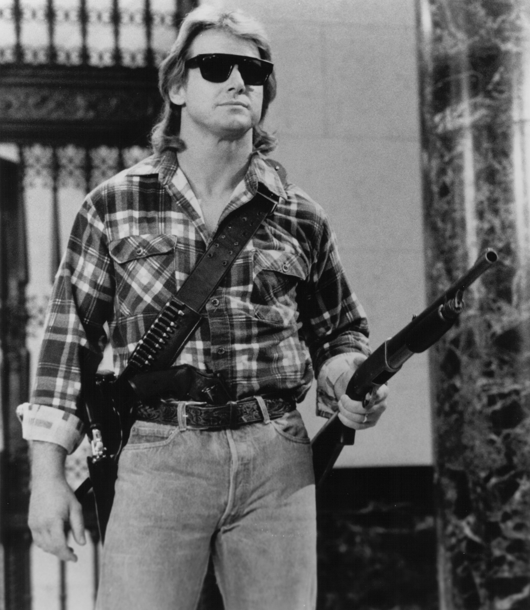 Still of Roddy Piper in They Live (1988)
