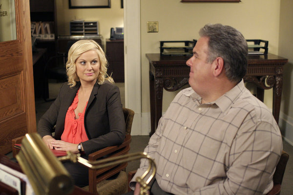 Still of Jim O'Heir and Amy Poehler in Parks and Recreation (2009)