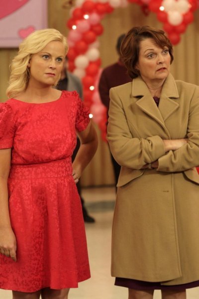 Still of Amy Poehler and Pamela Reed in Parks and Recreation (2009)