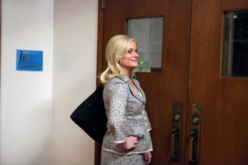 Still of Amy Poehler in Parks and Recreation (2009)