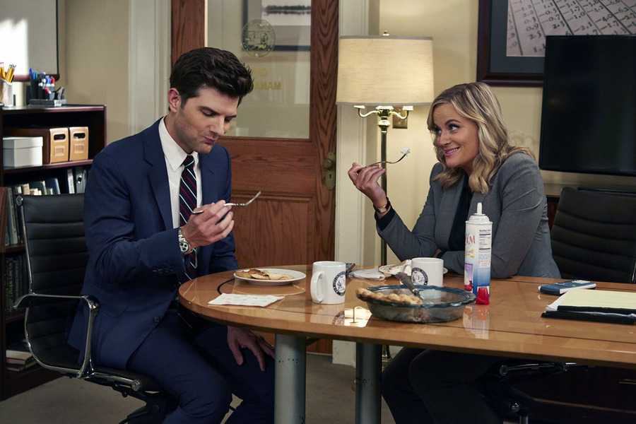 Still of Adam Scott and Amy Poehler in Parks and Recreation (2009)