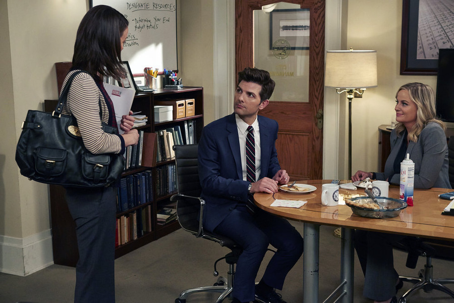 Still of Adam Scott, Amy Poehler and Maribeth Monroe in Parks and Recreation (2009)