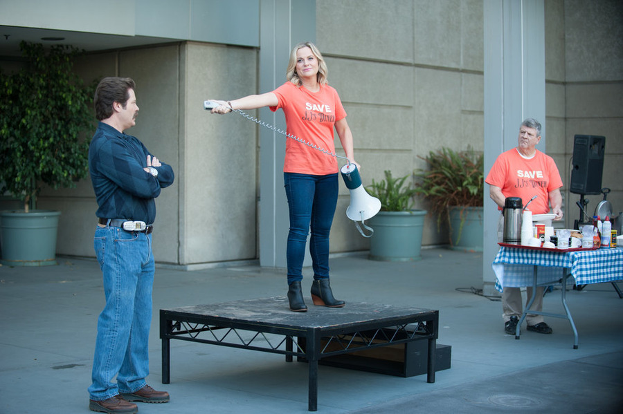 Still of Nick Offerman and Amy Poehler in Parks and Recreation (2009)