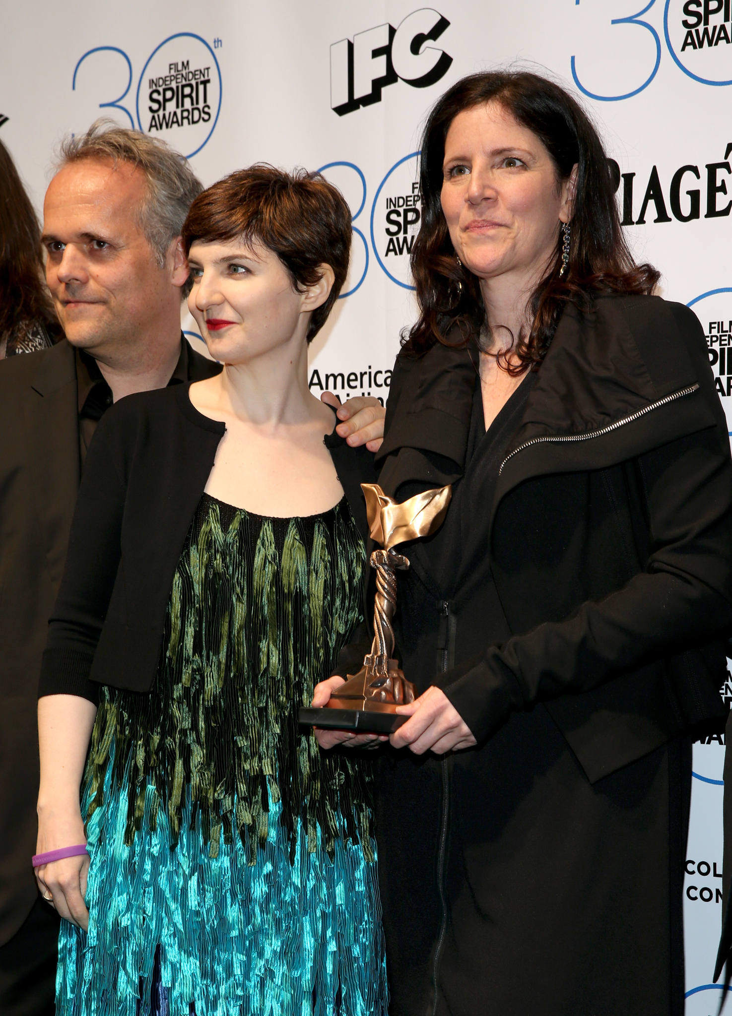 Mathilde Bonnefoy, Laura Poitras and Dirk Wilutzky at event of 30th Annual Film Independent Spirit Awards (2015)