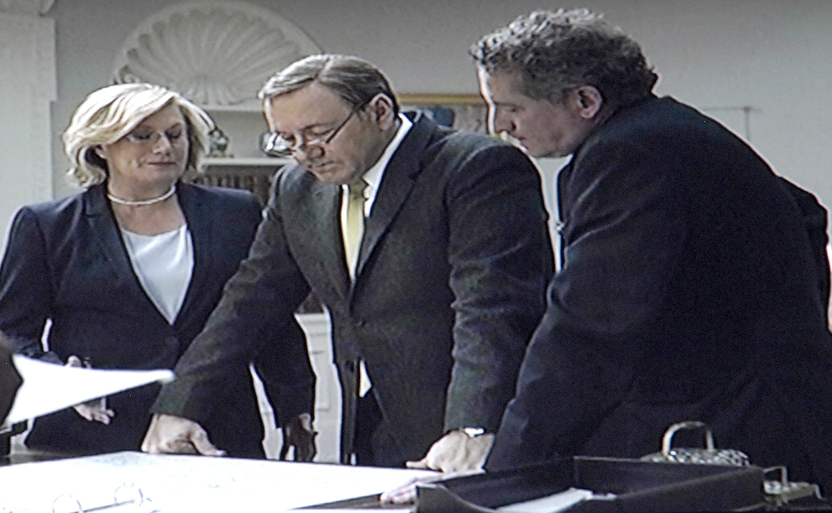 House Of Cards-Season 3 (Left to Right): Jayne Atkinson, Kevin Spacey, Robert Poletick