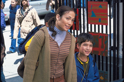 Still of Jennifer Lopez and Tyler Posey in Maid in Manhattan (2002)