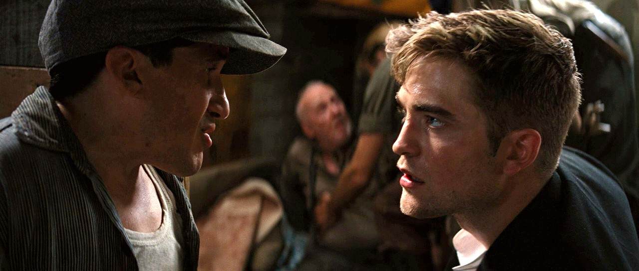 Mark Povinelli and Robert Pattinson in Water For Elephants