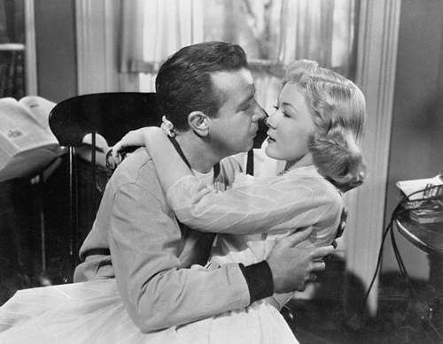 Still of Gloria Grahame and Dick Powell in The Bad and the Beautiful (1952)