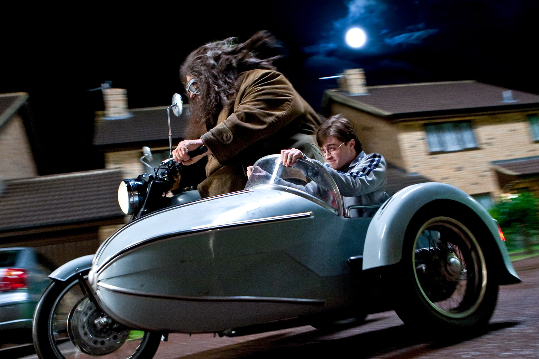 Still of Greg Powell and Daniel Radcliffe in Haris Poteris ir mirties relikvijos. 1 dalis (2010)