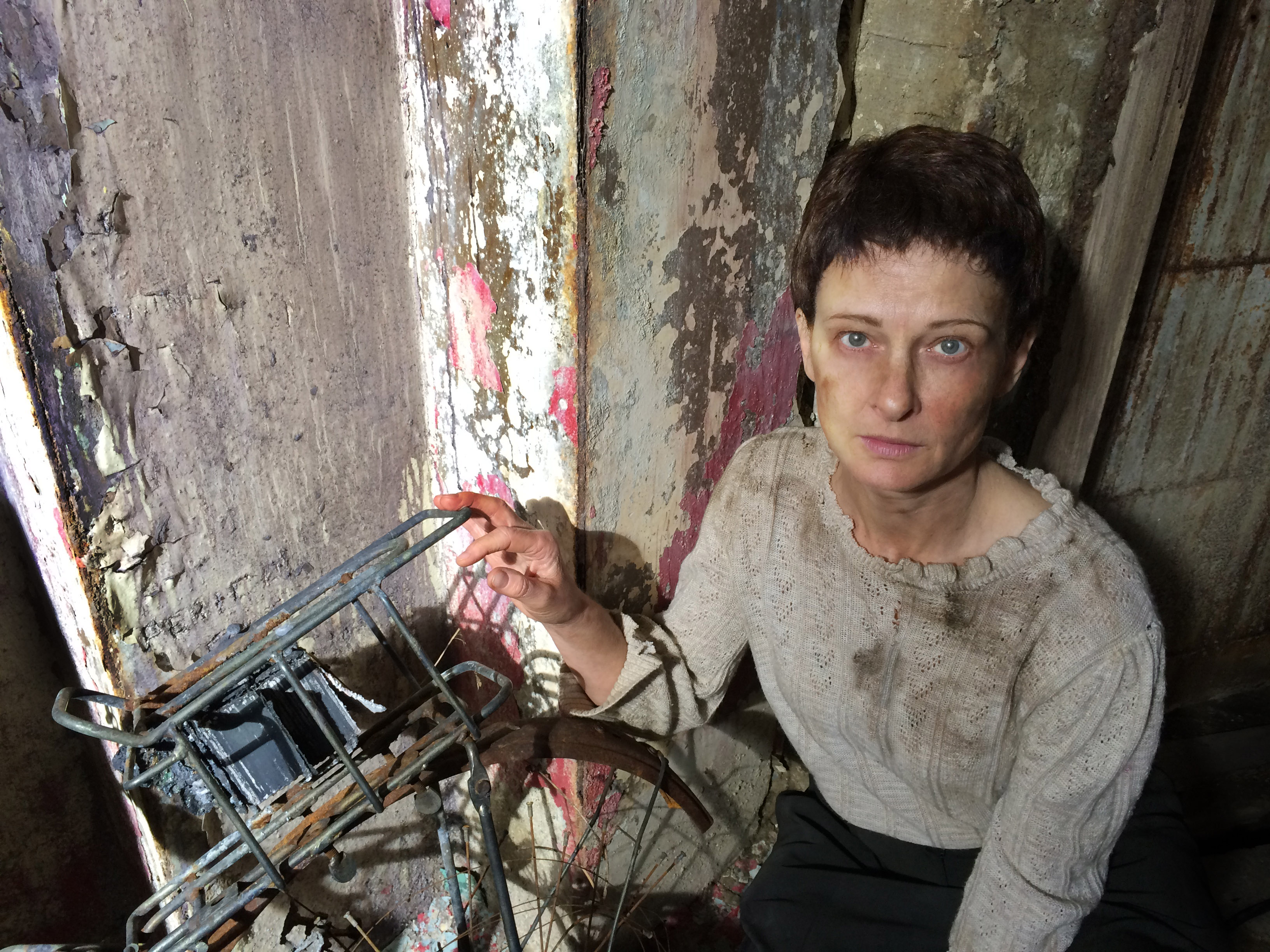 Beata Pozniak playing a Holocaust survivor in a 2015 experimental film 