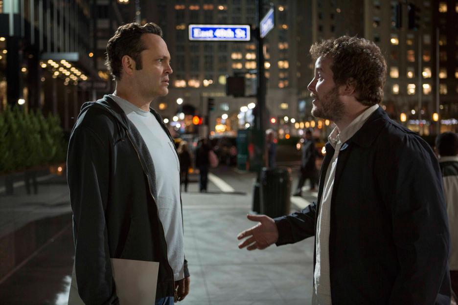 Still of Vince Vaughn and Chris Pratt in Anoniminis tetis (2013)