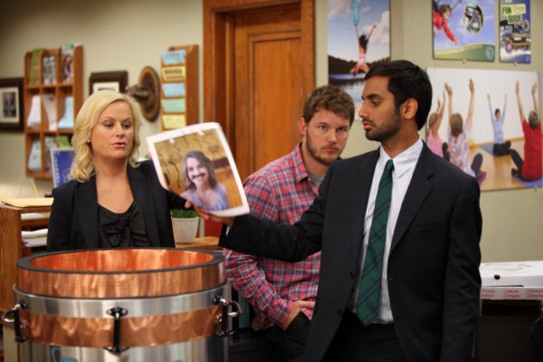 Still of Amy Poehler, Chris Pratt and Aziz Ansari in Parks and Recreation (2009)