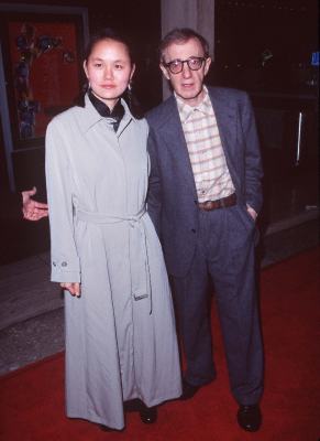 Woody Allen and Soon-Yi Previn at event of Deconstructing Harry (1997)