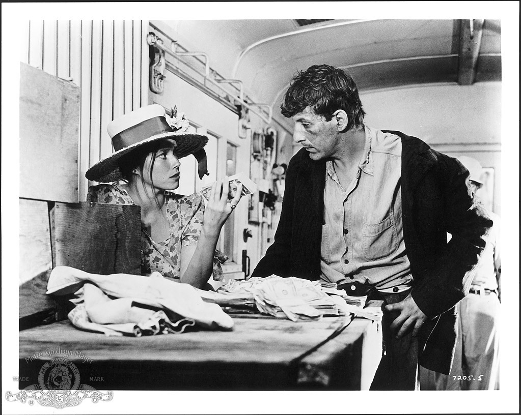 Still of Barbara Hershey and Barry Primus in Boxcar Bertha (1972)