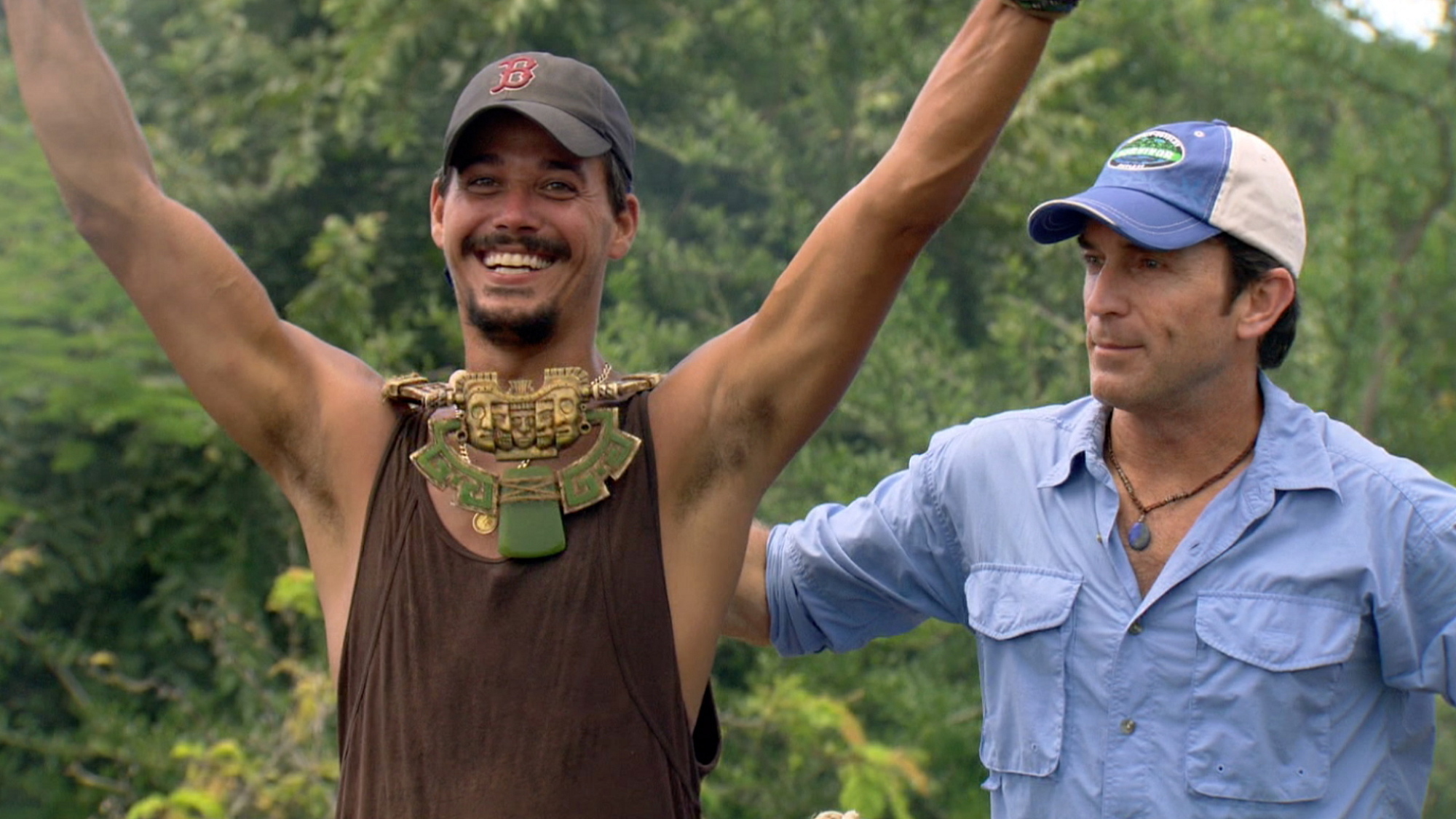 Still of Jeff Probst and Rob Mariano in Survivor (2000)