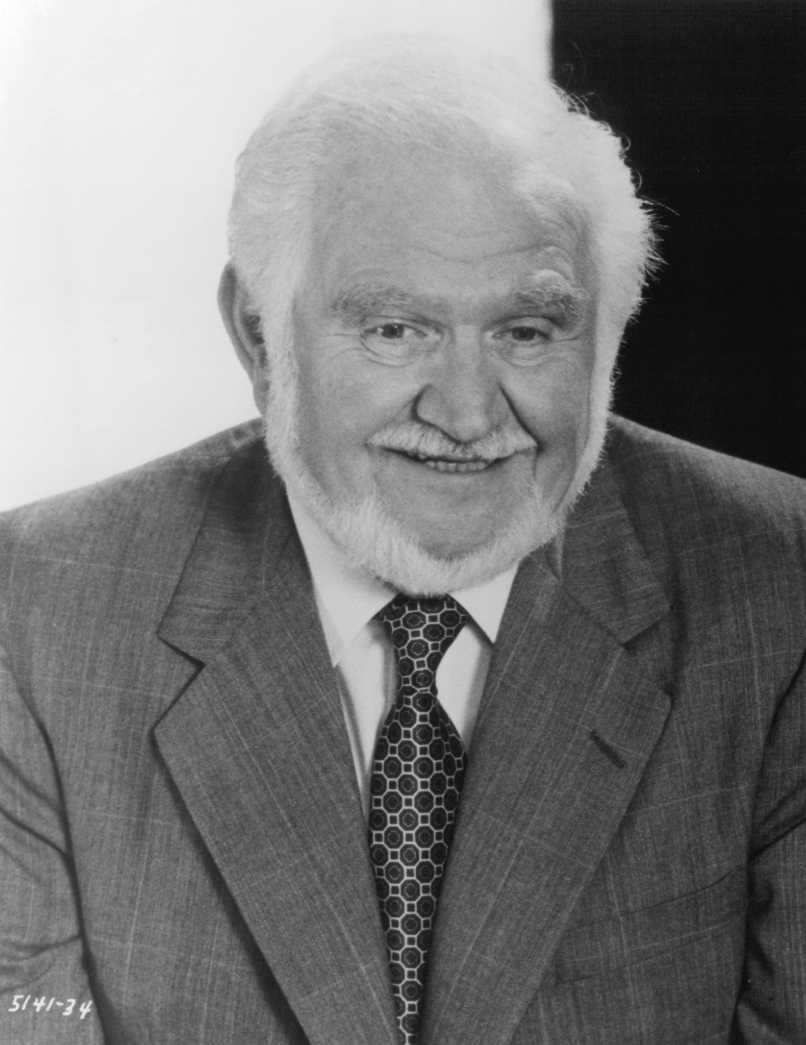 Still of Robert Prosky in Funny About Love (1990)